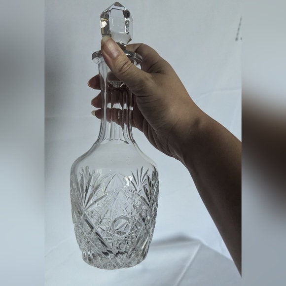 Vintage 24% Lead crystal decanter W/ Stopper. Made In USSR 2lbs 6oz. 10 5/8 Tall