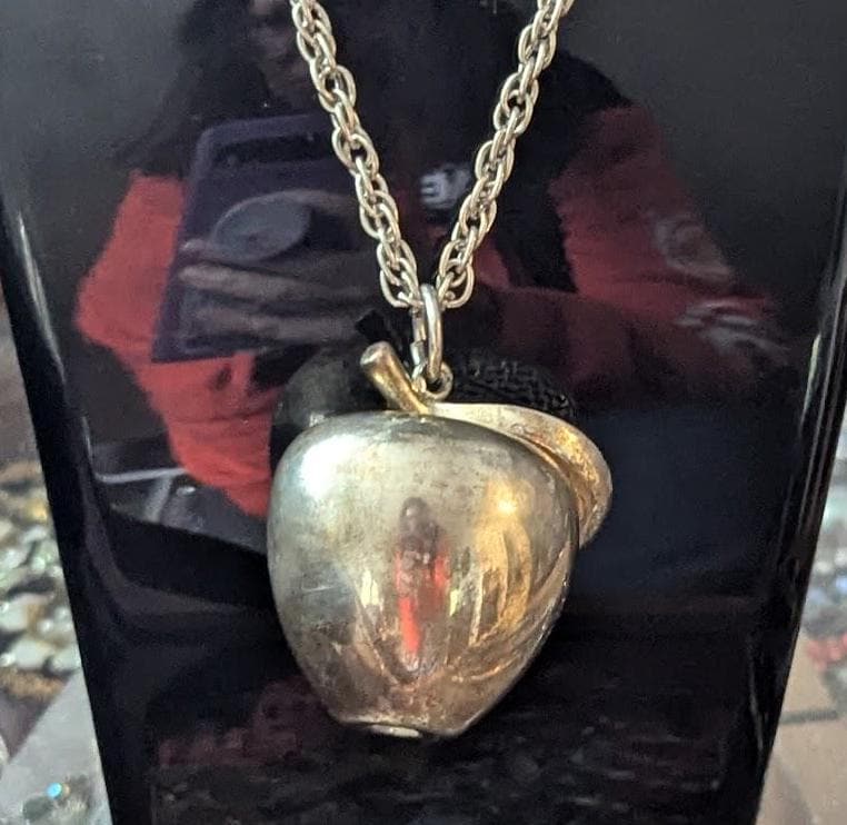 Vintage Large apple necklace| snow-white inspired, metal