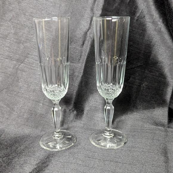 Vintage Set Of 2 Crystal 8” Tall Champagne Flutes - Excellent Condition