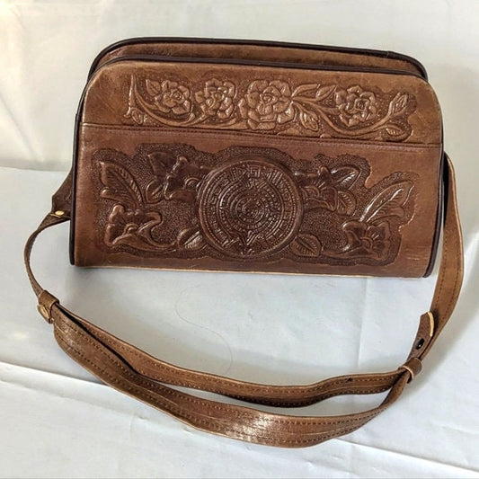 Vintage handmade brown genuine leather Aztec mexican purse excellent condition