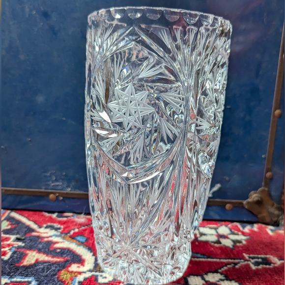 Vintage Crystal vase with pinwheel design