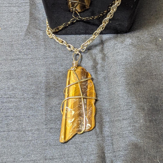 Vintage wrapped Tigers eye, 7cm, long gold tone chain